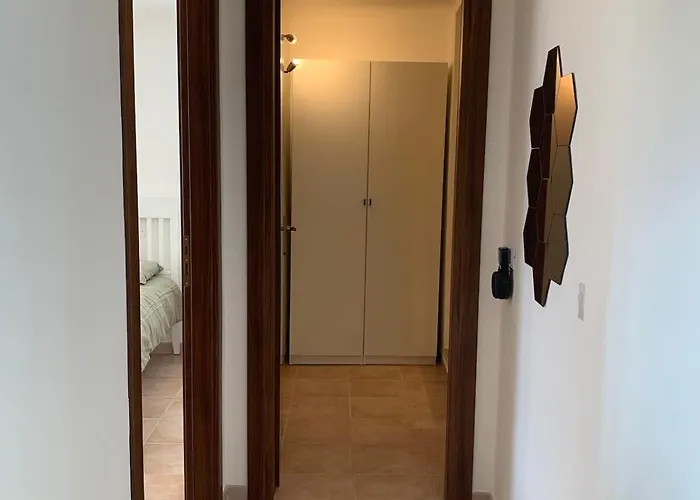 Al Campanaro, Romantic Retreat In The Village